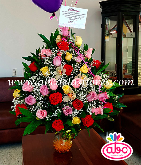FLORISTERIA ABCDELASFLORES. Arreglos con flores de alta calidad y diseño  inspirador. Bucaramanga